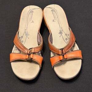 Merrell Dewberry Brown Leather Open Toe Wedge Mule Slide Sandals sz 9